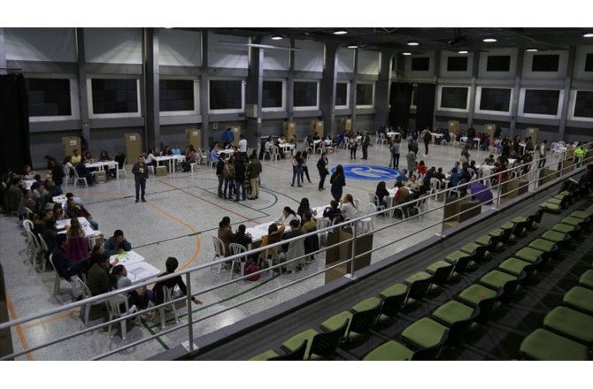 Kolombiya, devlet başkanını ikinci turda belirleyecek