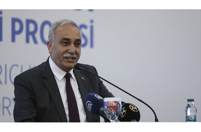 Bakan Fakıbaba: Herkes konuşuyor ama AK Parti yapıyor