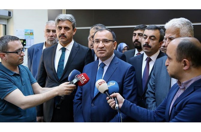 Başbakan Yardımcısı Bozdağ: Avrupa'da artan ırkçılık Avrupalıları da tehdit etmektedir