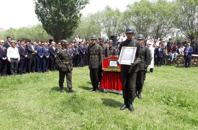 ŞEHİT UZMAN ÇAVUŞ KOLCU SON YOLCULUĞUNA UĞURLANDI