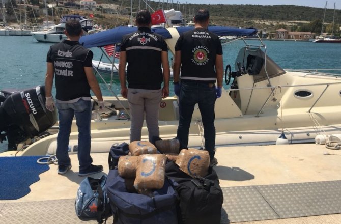 DENİZDE FİLM GİBİ UYUŞTURUCU OPERASYONU