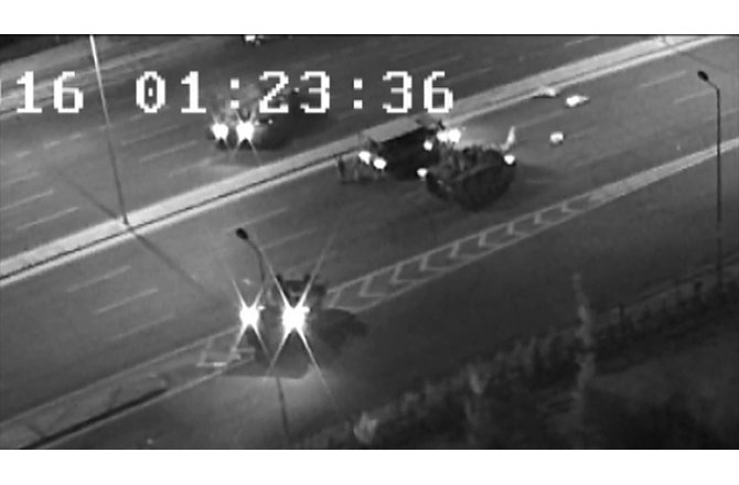 Yaylım ateşini hiçe sayıp şehadete yürüdüler