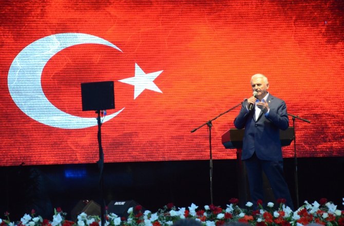 "CHP ADAYI BOYUNDAN BÜYÜK KONUŞUYOR”