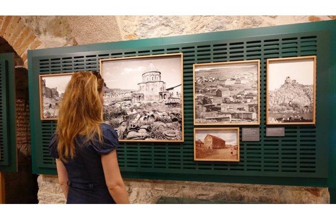 'İtalyan Merceğinden Anadolu'daki Bizans Sanatı' sergisi açıldı