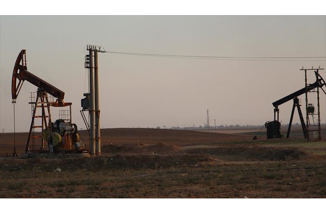 Esed rejimi ve YPG/PKK petrol takasında anlaştı