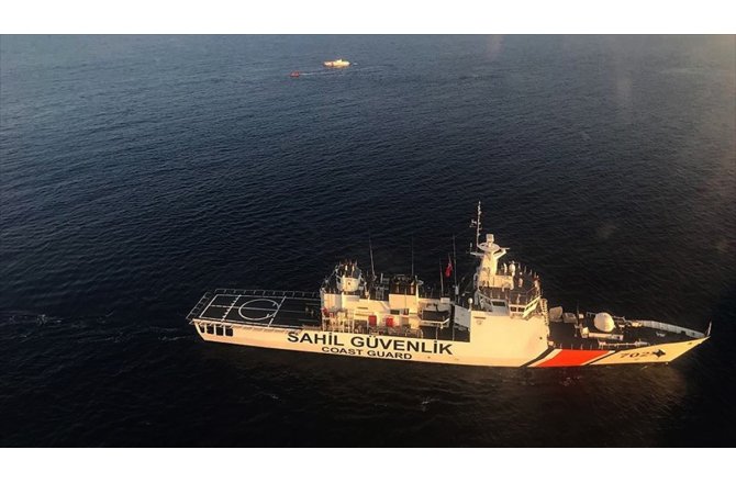 Antalya açıklarında göçmenleri taşıyan sürat teknesi battı: 6'sı çocuk 9 ölü