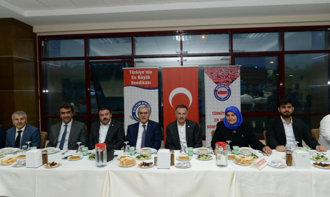 EĞİTİM-BİR-SEN İFTAR YEMEĞİNDE BİR ARAYA GELDİ