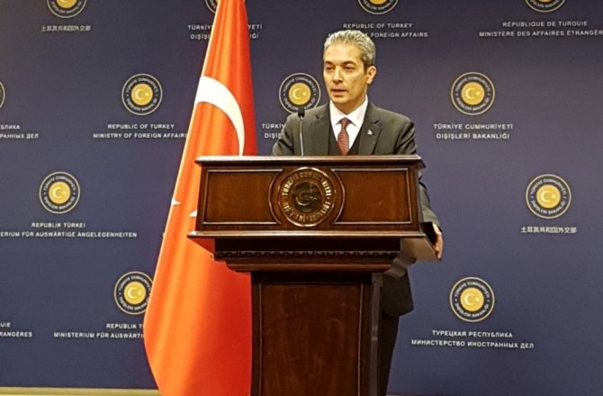 "YUNANİSTAN DARBECİLERE GÜVENLİ MEKAN SAĞLIYOR"