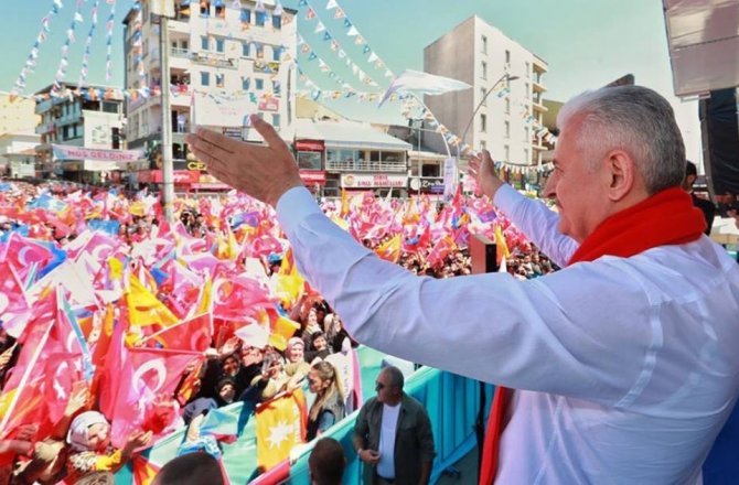 "KİMSE TÜRKLERE, KÜRTLERE DEVLET KURMA KÜSTAHLIĞINDA BULUNMASIN"