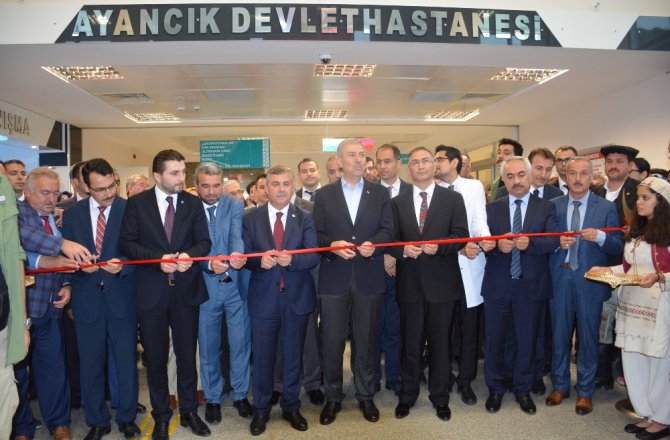 1 GÜNDE 3 HASTANE AÇTI