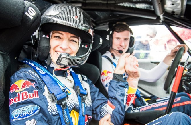 BURCU ESMERSOY CO-PİLOT OLDUu