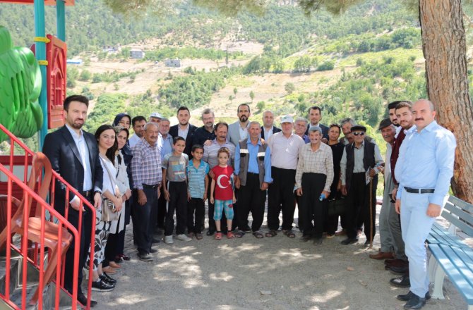 ÖZDEMİR KÜMPERLİ VE DÖNÜKLÜ’DE HALKLA BULUŞTU