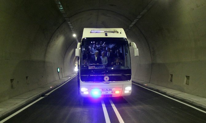 Amasya Ferhat Tünelini açtı