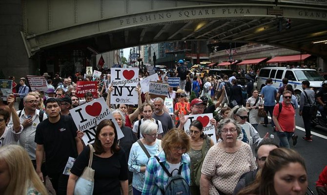 New Yorklular göçmen ve mülteciler için yürüdü