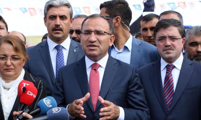 "Kılıf üretme gayretindeler"