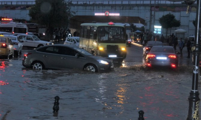Meteorolojiden Trakya Bölgesi için sel uyarısı