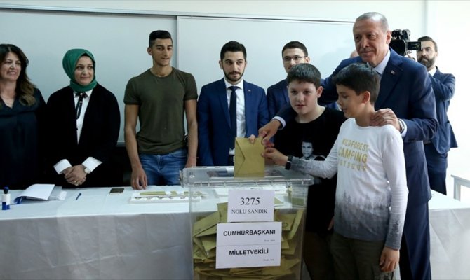 Cumhurbaşkanı Erdoğan oyunu kullandı