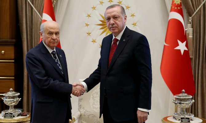 Bahçeli’den Erdoğan’a tebrik telefonu