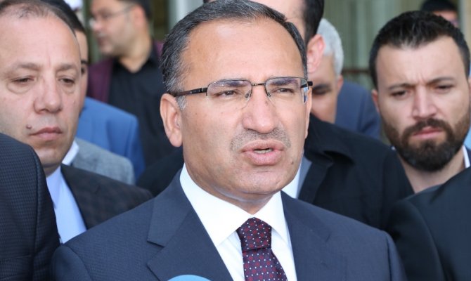 “CHP, HDP’ye barajı geçirtti”