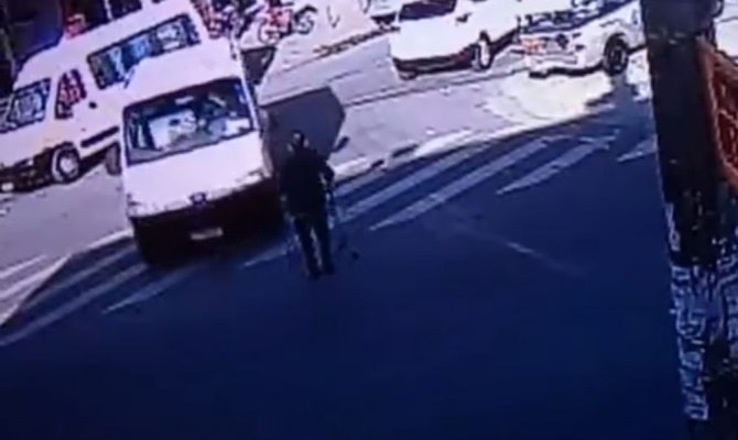 Göz göre göre ezdi