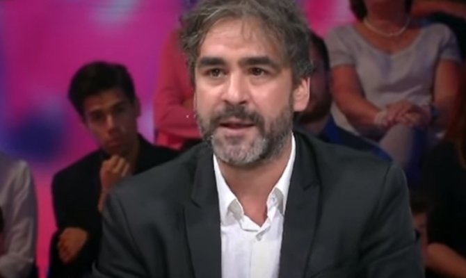 Deniz Yücel’in yargılanmasına başlandı
