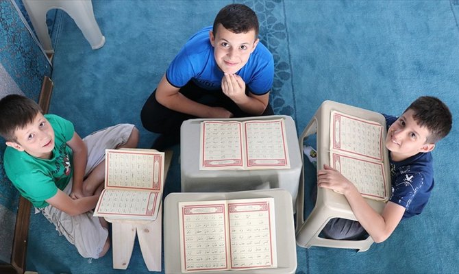 Doğu'da camiler çocuk sesleriyle şenlendi