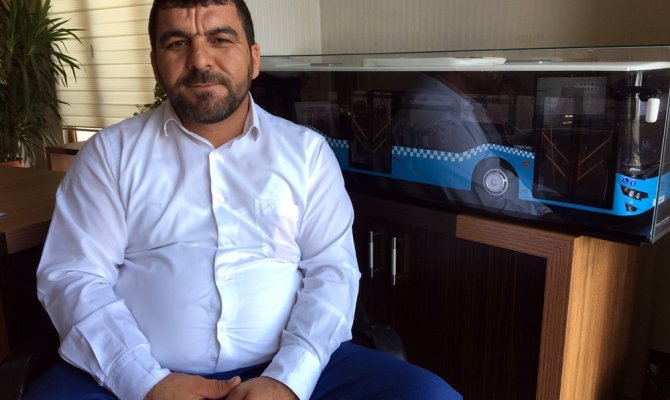 Otobüs şoföründen alkışlanacak hareket güvenlik kamerasında