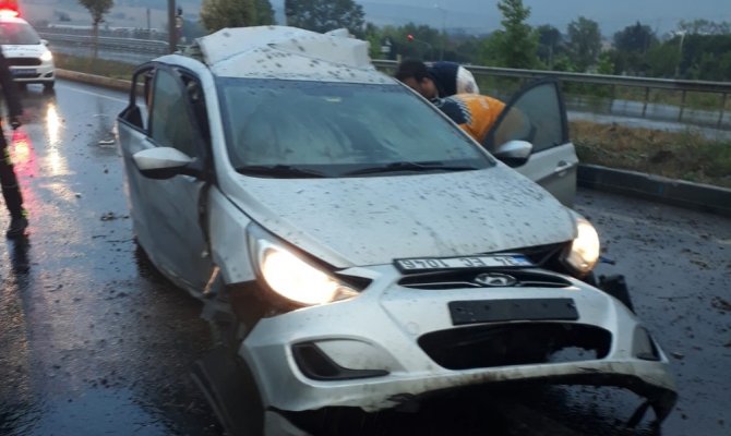 Operasyona giden polis aracı kaza yaptı: 3 polis yaralı