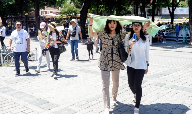 İstanbul’da bunaltan sıcak
