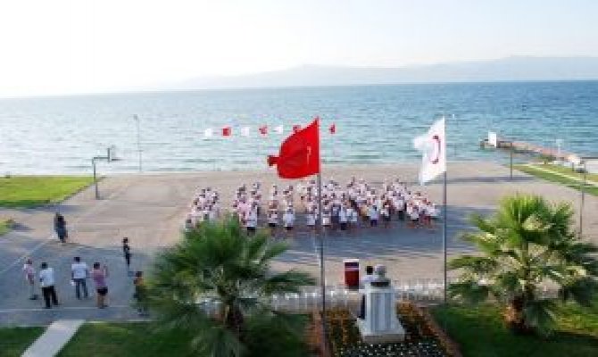 Kızılay kampları, gençlere ücretsiz tatil imkanı sunuyor