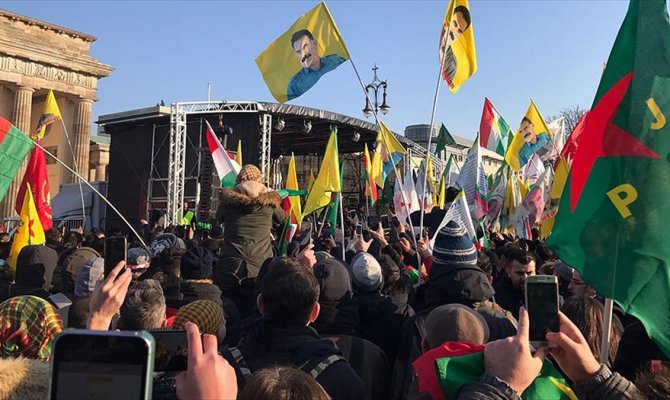 Almanya YPG'nin PKK'nın uzantısı olduğunu kabul etti