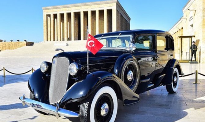 Atatürk’ün otomobili restore edildikten sonra görenleri büyülüyor