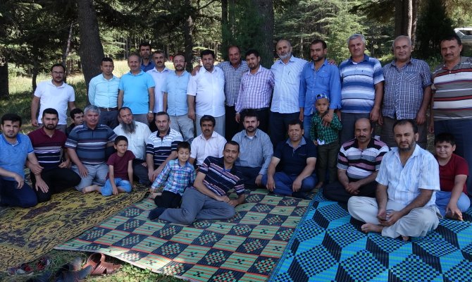 Hem Öğretiyor Hem Eğleniyorlar