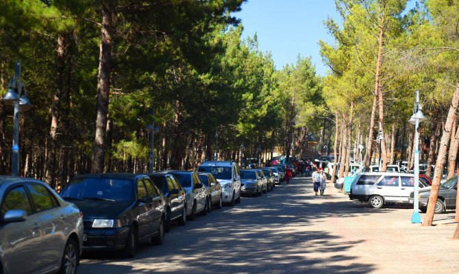 Sıcaktan Bunalan Dulkadiroğlu Mesire Alanı’na Koştu