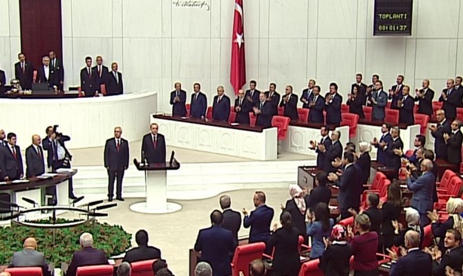 Erdoğan yemin etti, yeni sisteme geçildi