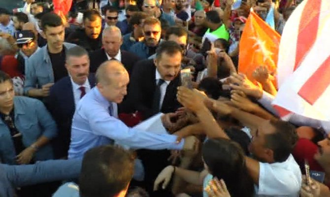 KKTC’de Erdoğan’a sevgi seli