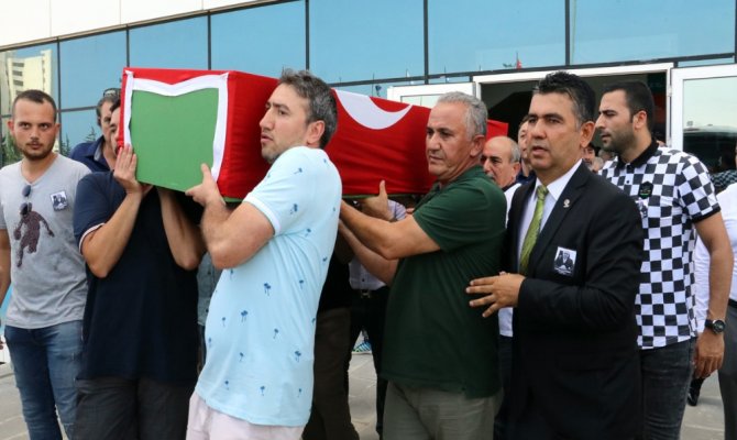 Doğan Hakyemez son yolculuğuna uğurlanıyor