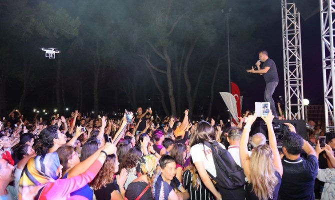 Motosiklet Festivalinde Haluk Levent rüzgarı