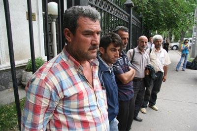 Mahsur kalan TIR şoförleri Bişkeke ulaştı