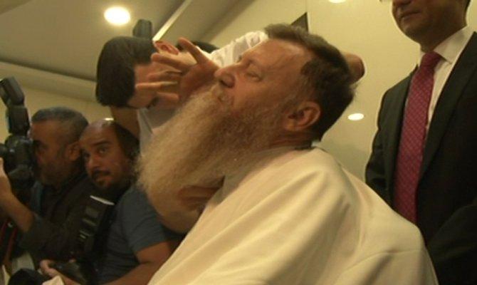 OHAL bitti, sakalını kestirdi