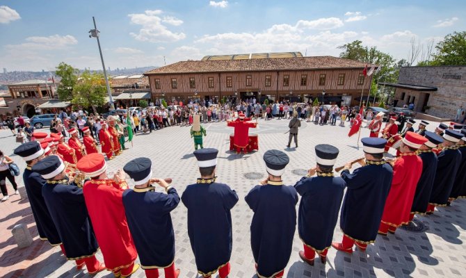 Ankara Kalesi’nde turistlere mehterli karşılama