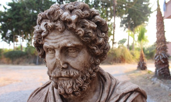 Soli Pompeipolis’de 1700 yıllık portre büst bulundu