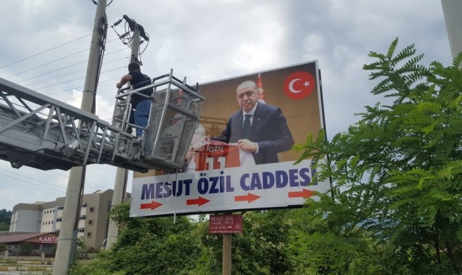 Adının verildiği sokaktaki fotoğrafı değiştirildi