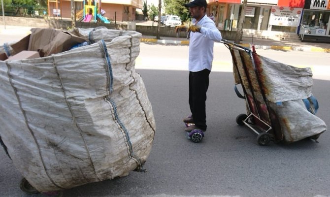 Teknolojiye ayak uyduran kağıt toplayıcısı