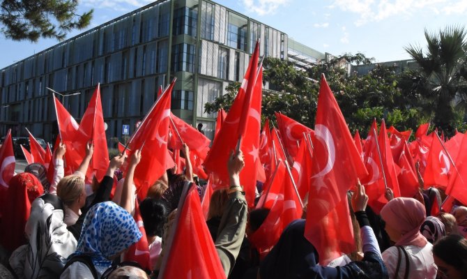 Yeni görevinde ilk kez İzmir’de