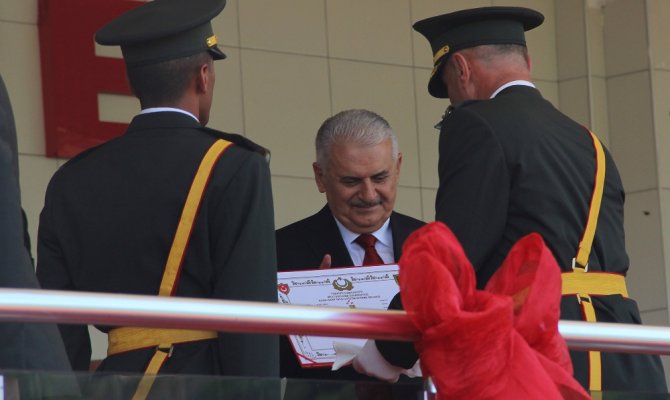 Yıldırım’dan genç teğmenlere FETÖ öğüdü