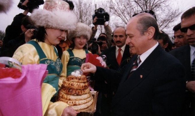 Bahçeli’den ’askıda ekmek’ açıklaması