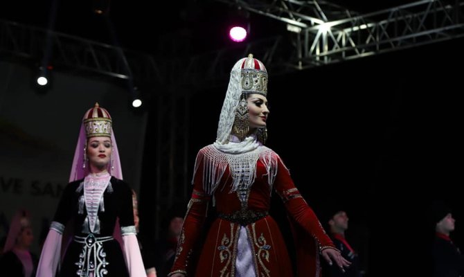 Uluslararası 13. Kafkas Kültür ve Sanat Festivali yapıldı