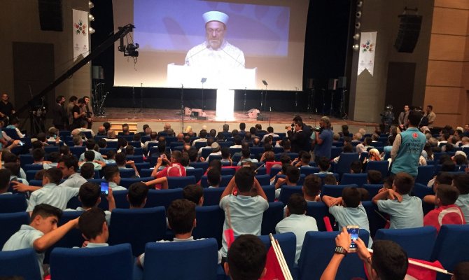 "İnsanlığın tek kurtuluşu barış dini olan İslam’dır”