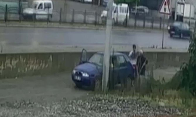 Yaşlı adamı öldüresiye dövdü